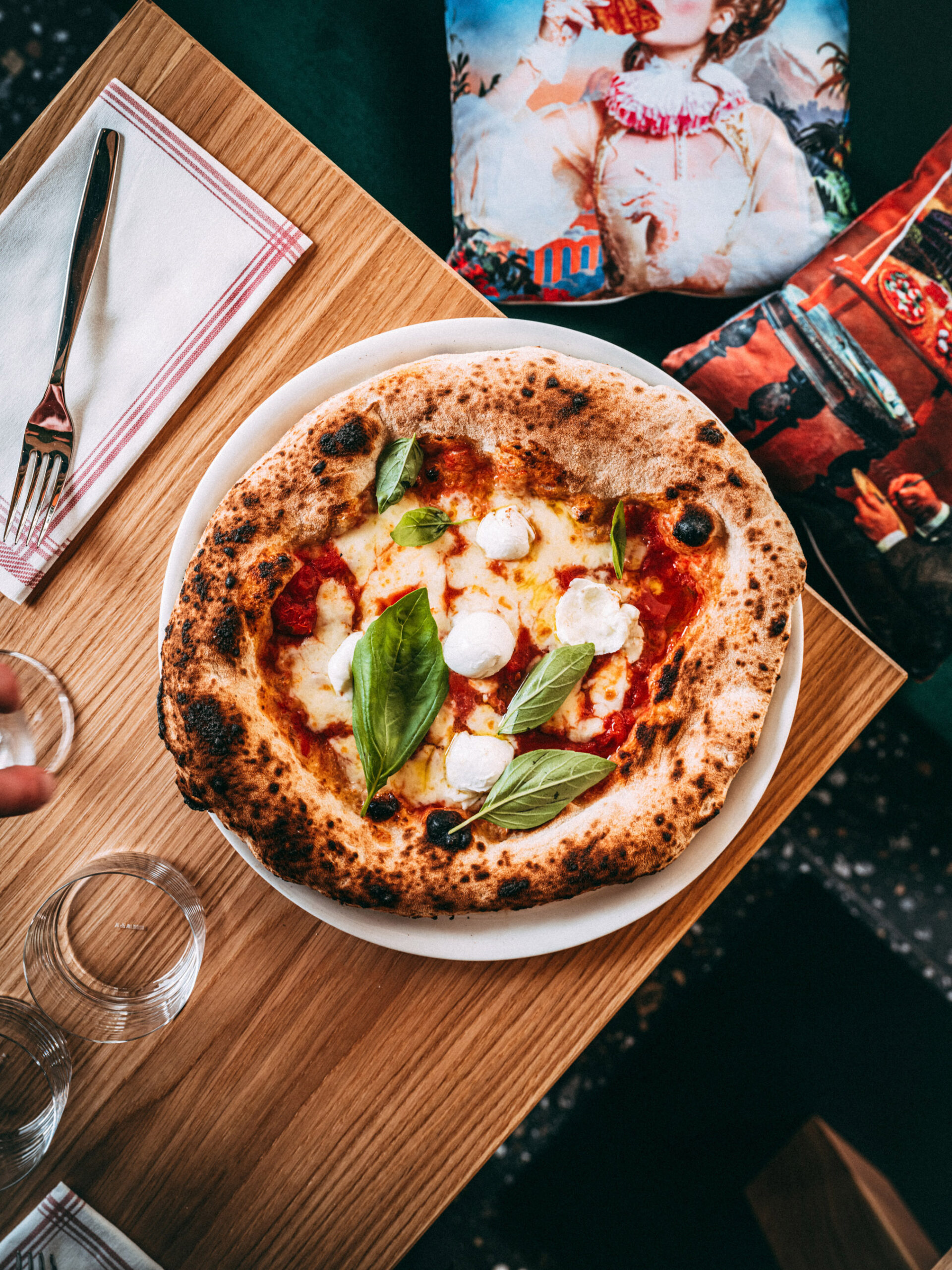 Cucci Strasbourg - Concept et branding restaurant italien de pizza contemporaines